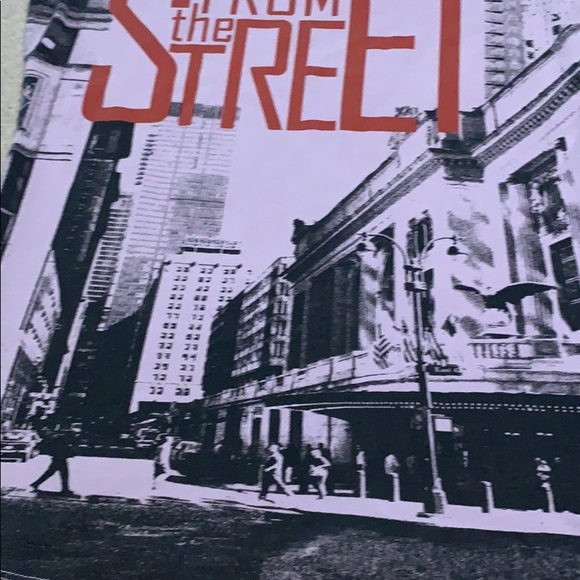 Postcard from the street scene t-shirt. - Picture 4 of 6